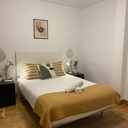 Apartamento Amplio Y Central A Pie De Playa La Concha San Sebastián Eksteriør billede