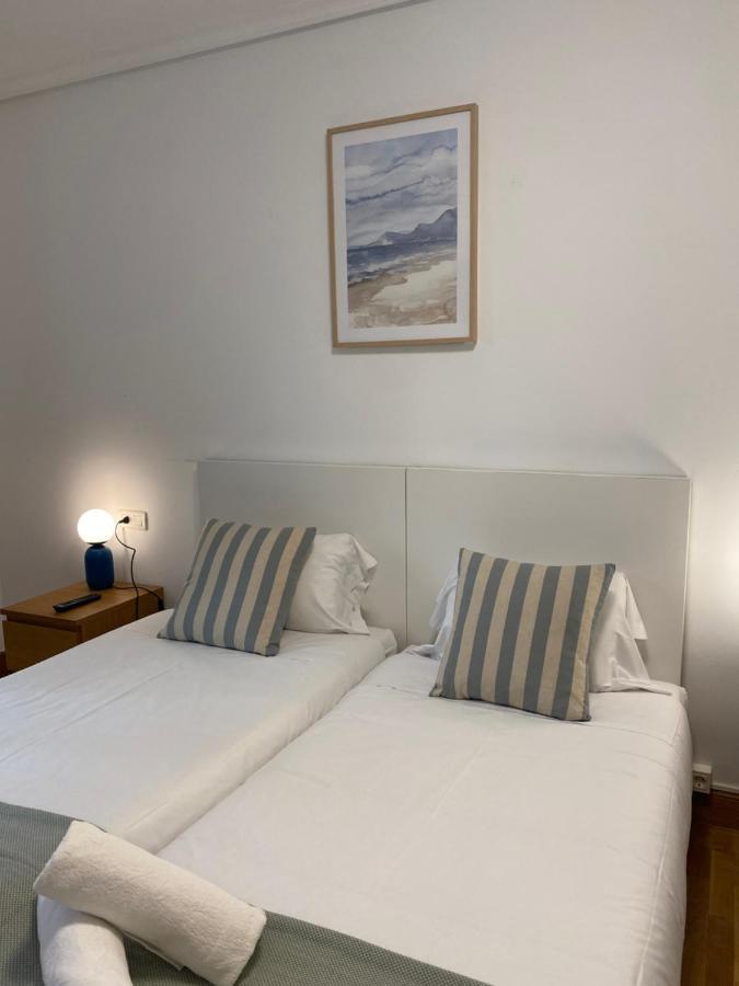 Apartamento Amplio Y Central A Pie De Playa La Concha San Sebastián Eksteriør billede
