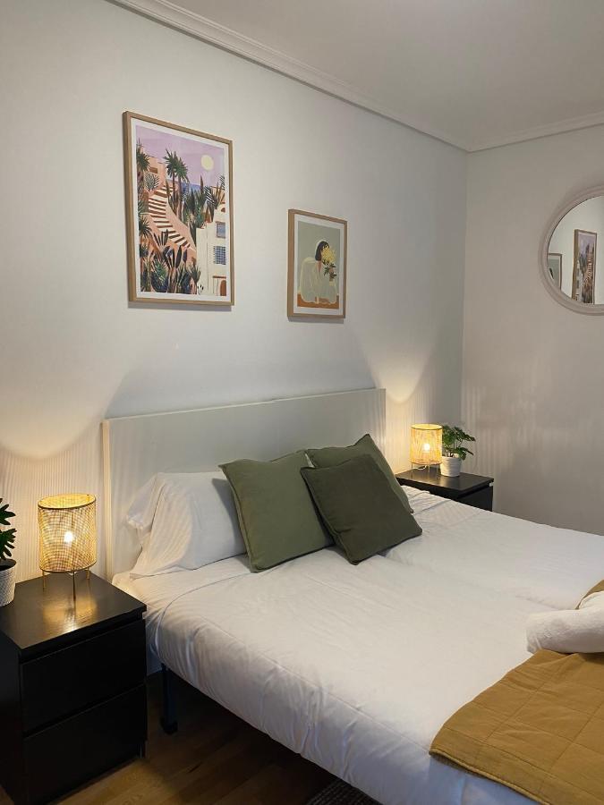Apartamento Amplio Y Central A Pie De Playa La Concha San Sebastián Eksteriør billede